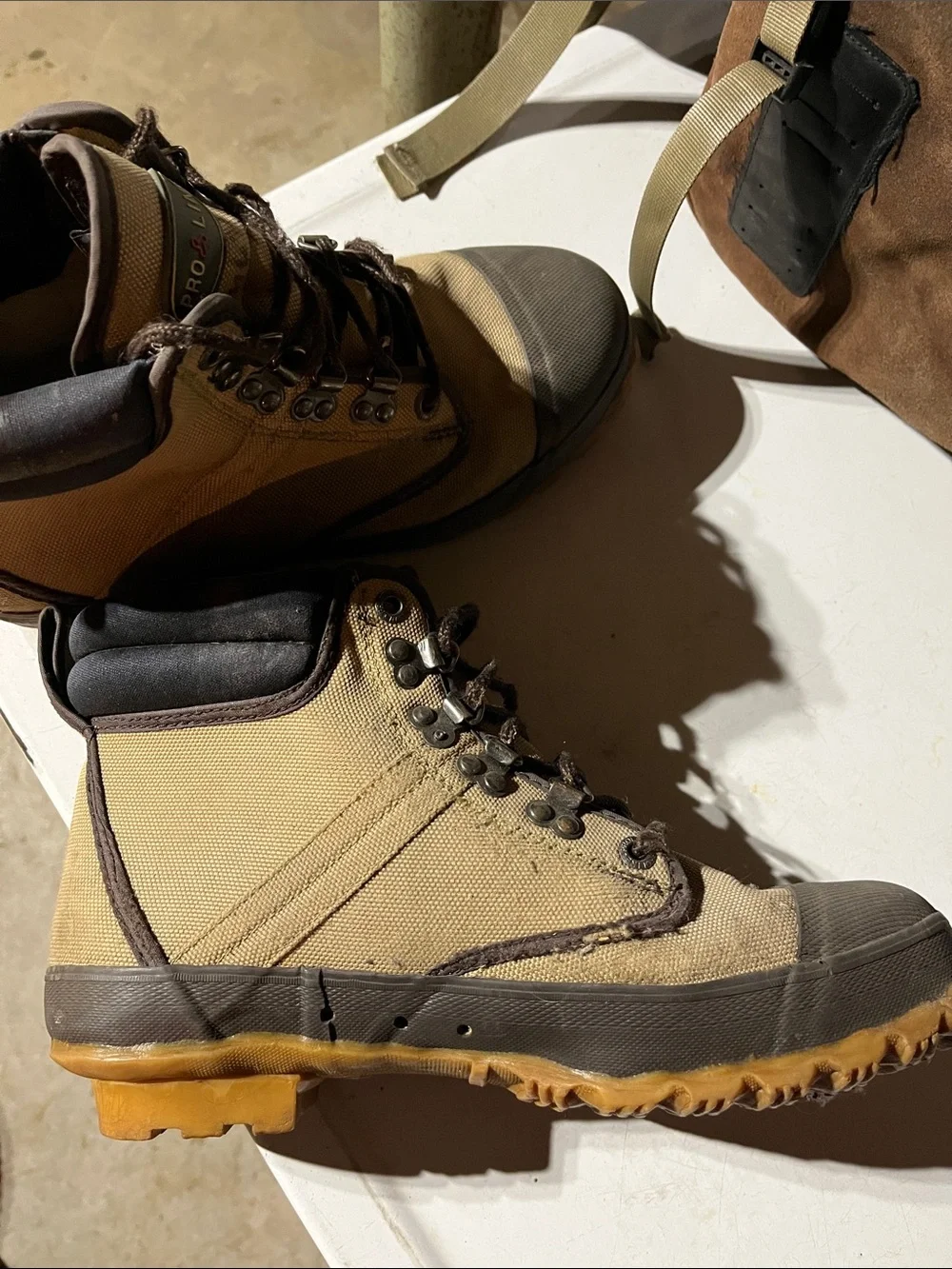 Fishing wader boots